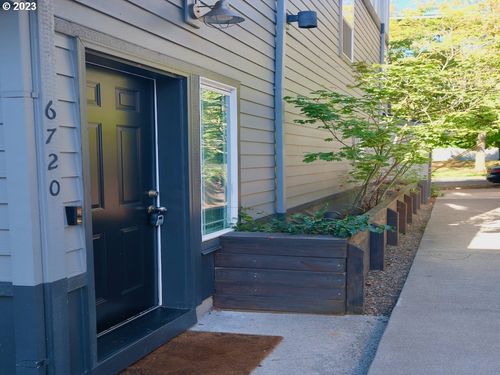 6720 N Pittsburg Ave, Portland, OR, 97203-5400 | Card Image