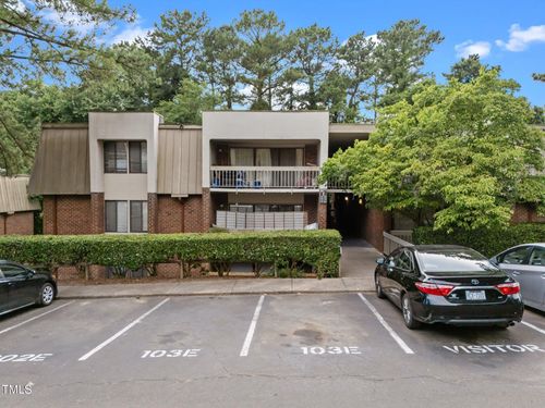 103-e-500 Umstead Dr, Chapel Hill, NC, 27516-1612 | Card Image