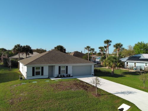 450 Kendall Ave, SEBASTIAN, FL, 32958-4938 | Card Image