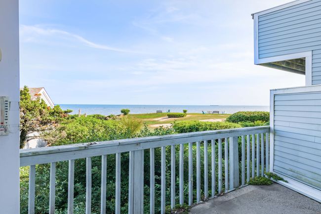 APT-110 - 1 Mansfield Grove Rd, Condo with 2 bedrooms, 2 bathrooms and null parking in East Haven CT | Image 9
