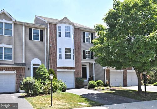 64 Hunt Club Dr, COLLEGEVILLE, PA, 19426-3979 | Card Image