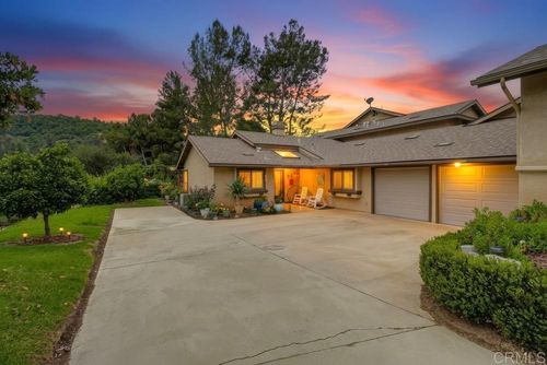 1637 Pala Lake Dr, Fallbrook, CA, 92028-4912 | Card Image