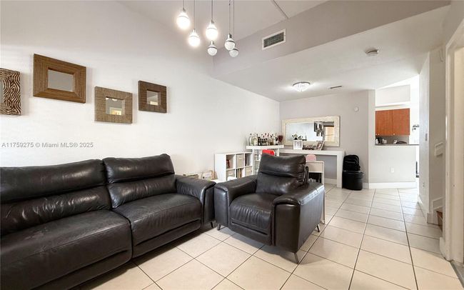 22130 Sw 89 Th Ct, Townhouse with 3 bedrooms, 3 bathrooms and null parking in Cutler Bay FL | Image 6