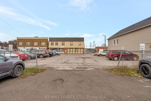 {{alt}} | Card Image