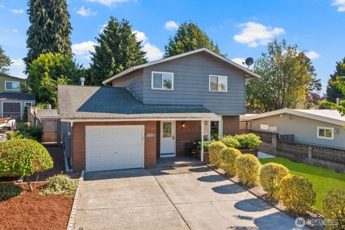 1115 N 30th Street, Renton, WA, 98056 | Card Image