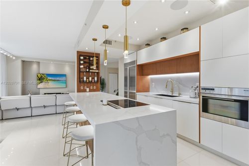 104-3500 Mystic Pointe Dr, Aventura, FL, 33180-2579 | Card Image