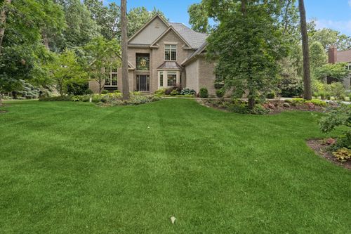 5803 Tomlinson Dr, McHenry, IL, 60050-1723 | Card Image