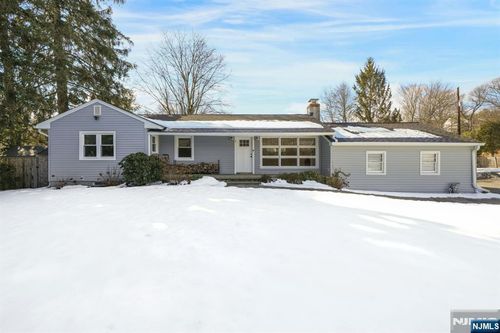 1 Highwood Ter, Boonton Township, NJ, 07005-1133 | Card Image