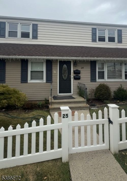 25 Taft Ave, Woodland Park, NJ, 07424-3315 | Card Image