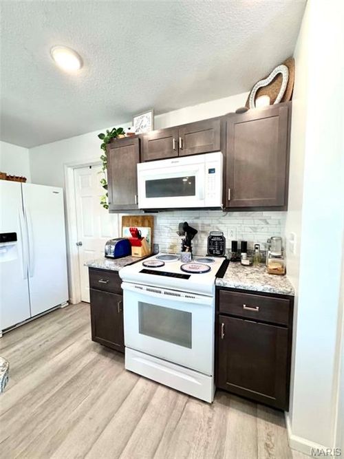 250 N Hawkins Avenue, Hannibal, MO, 63401 | Card Image