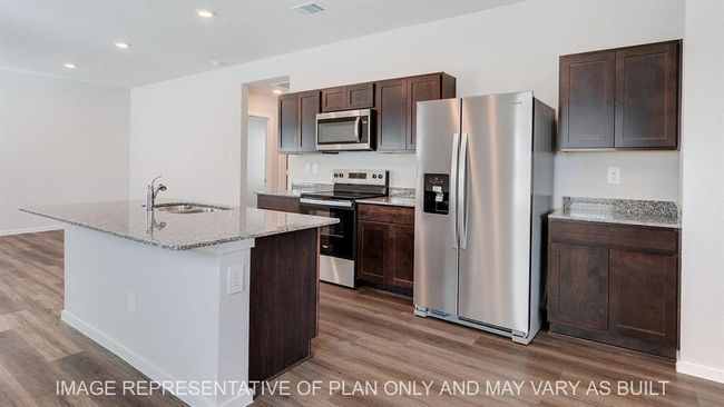 877 Kickapoo Ln, House other with 3 bedrooms, 2 bathrooms and 2 parking in College Station TX | Image 5