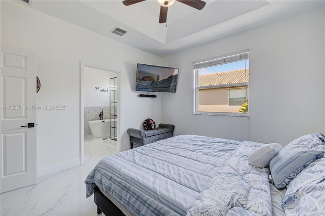 9369 Sw 221 St St, Townhouse with 2 bedrooms, 3 bathrooms and null parking in Cutler Bay FL | Image 26
