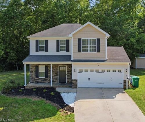152 Tree Top Ln, Stokesdale, NC, 27357-8283 | Card Image
