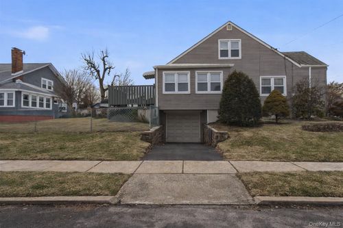 386 Bellevue Ave, Yonkers, NY, 10703-1922 | Card Image
