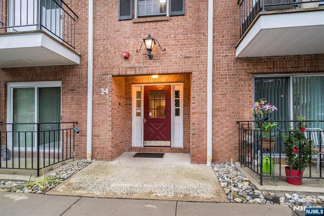 34 John St, Condo with 2 bedrooms, 1 bathrooms and null parking in Bloomfield NJ | Image 6