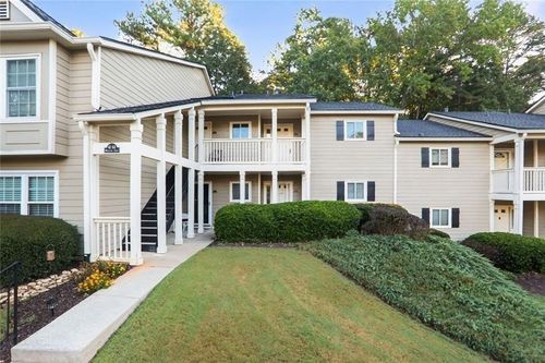 64 Middleton Ct Se, Smyrna, GA, 30080-8053 | Card Image