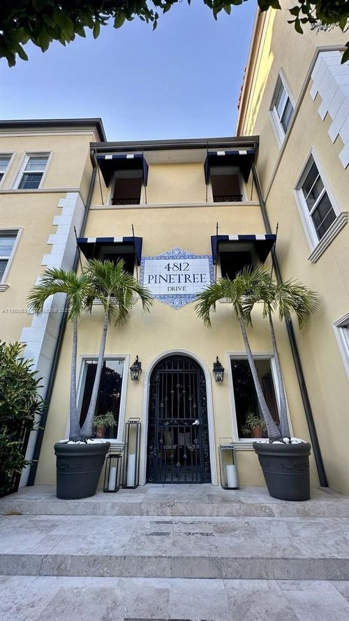 204-4812 Pine Tree Dr, Miami Beach, FL, 33140-3168 | Card Image