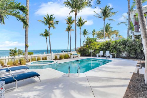 5 Sunset Key Dr, Key West, FL, 33040-8382 | Card Image