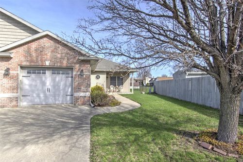 1354 Kays Ct, Mt. Zion, IL, 62549-1028 | Card Image