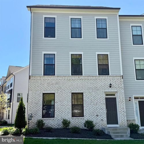 128 Kinross Ln, FREDERICKSBURG, VA, 22401-2279 | Card Image