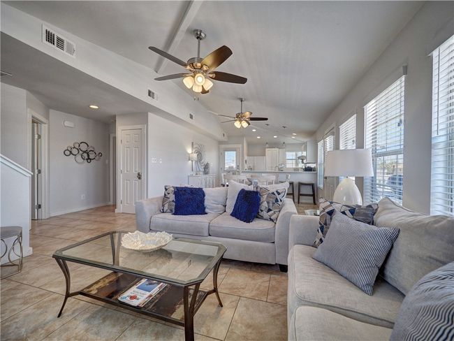 514 Royal Palm Dr, House other with 3 bedrooms, 3 bathrooms and 4 parking in Port Aransas TX | Image 16