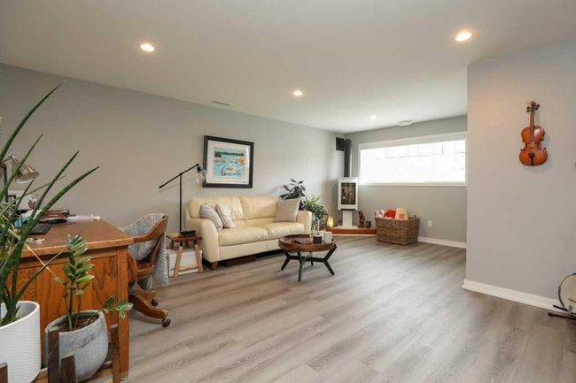 423 Mt Sundance Landing W, Home with 4 bedrooms, 3 bathrooms and 2 parking in Lethbridge AB | Image 13