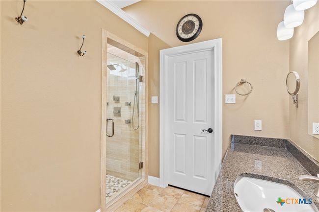404 Iron Gate, House other with 5 bedrooms, 5 bathrooms and null parking in Victoria TX | Image 21