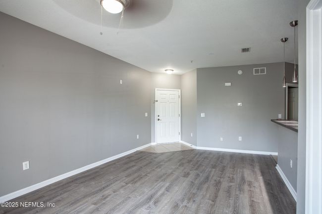 203 - 8226 Green Parrot Rd, Condo with 2 bedrooms, 2 bathrooms and null parking in Jacksonville FL | Image 4