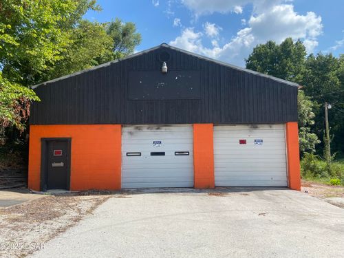 144 W Valley St, Granby, MO, 64844-8360 | Card Image