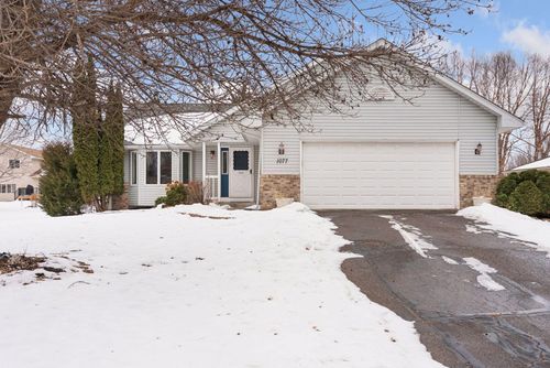 1077 Bonnieview Dr, Woodbury, MN, 55129-8518 | Card Image