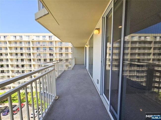 PH-6 - 1077 River Rd, House attached with 1 bedrooms, 2 bathrooms and null parking in Edgewater NJ | Image 23