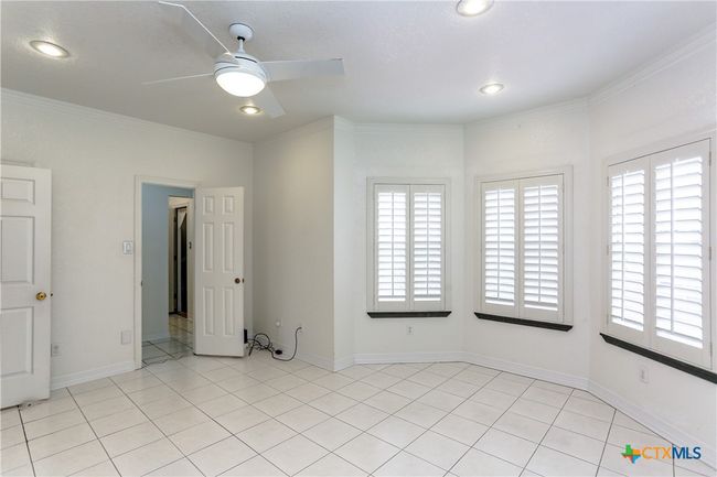 Upstairs bedroom | Image 34