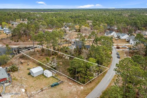 2353 Frink Lake Dr, Southport, NC, 28461-9527 | Card Image