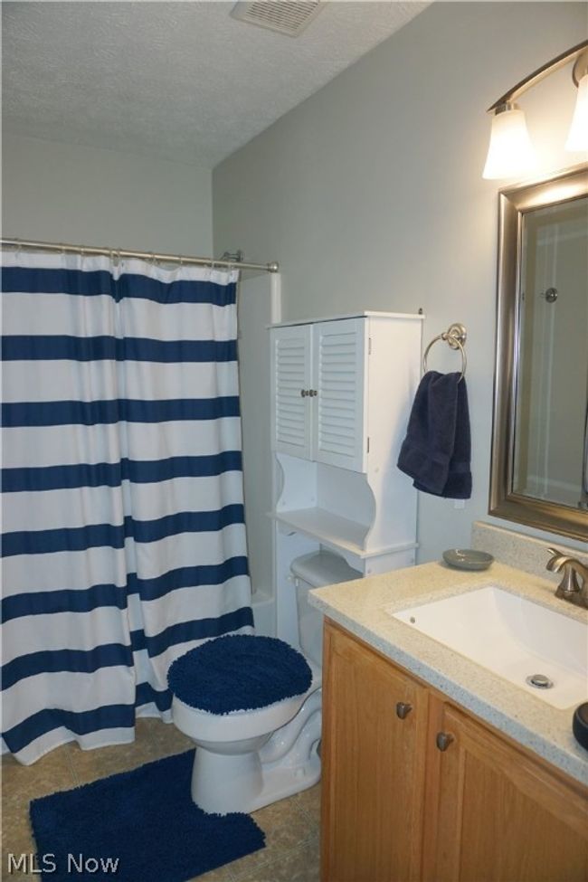 1256 Wellingshire Circle, Sold in Cuyahoga Falls Zoocasa