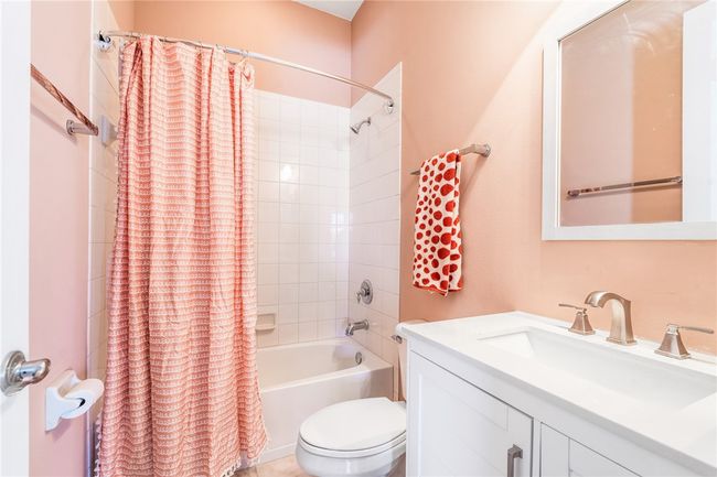 Guest Full Bath 1 | Image 19