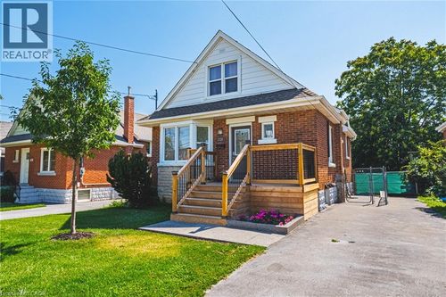 239 Rosewood Rd, Hamilton, ON, L8K3J5 | Card Image