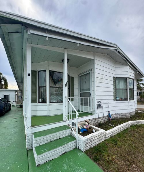 6 La Puerta Del Norte, Fort Pierce, FL, 34951-2880 | Card Image