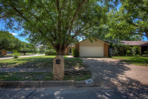 7801 Summerglen Rd, Fort Worth, TX, 76133-7543 | Card Image