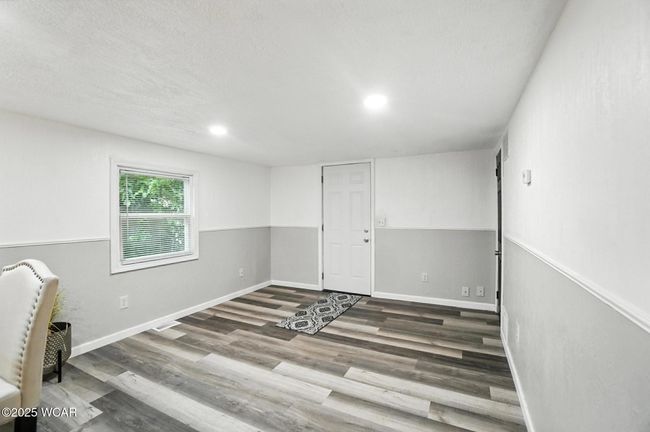 906 Daniels Ave, House other with 3 bedrooms, 2 bathrooms and 1 parking in Lima OH | Image 7
