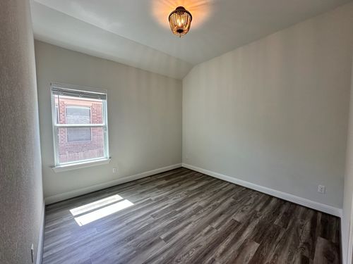 240 Brentwood Dr, Austin, TX, 78737-4781 | Card Image