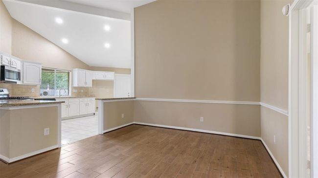 Dining area | Image 10
