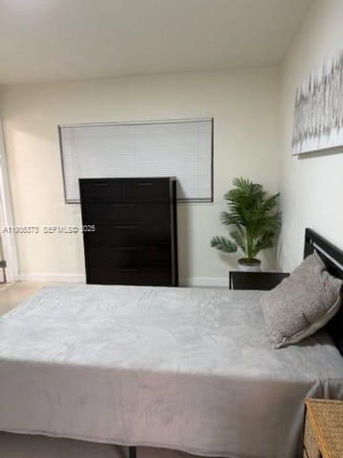 0-11501 Sw 122nd Ave, Miami, FL, 33186-5140 | Card Image