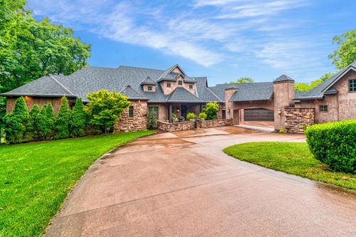 4818 S Landon Ct, Springfield, MO, 65810-1507 | Card Image