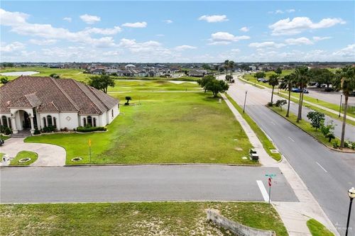 1920 Woods St, Mission, TX, 78572 | Card Image