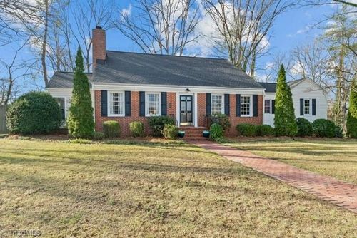 221 Wrenn Ave, Mount Airy, NC, 27030-2923 | Card Image