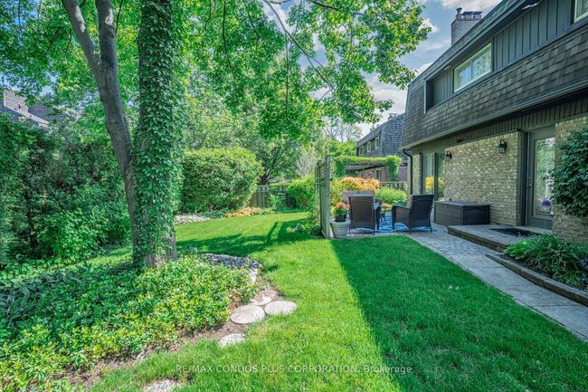 1681 Medallion Crt, House other with 5 bedrooms, 3 bathrooms and 4 parking in Mississauga ON | Image 36