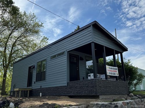 27 Sunset Way, Linden, MI, 48451 | Card Image