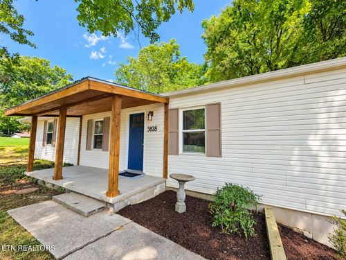 5828 Ne Eldridge Rd, Knoxville, TN, 37918 | Card Image