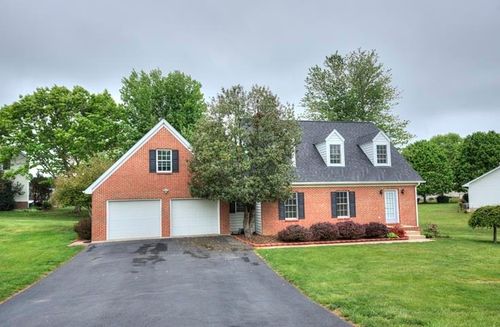 152 Nottingham Ln, WAYNESBORO, VA, 22980 | Card Image