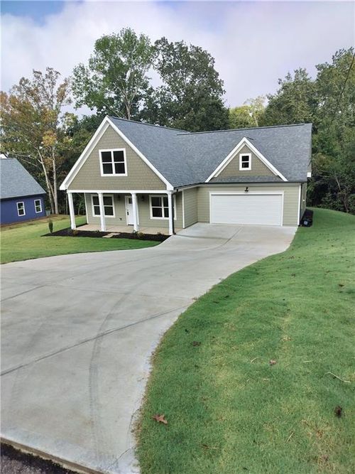 61 College Heights Pl, Royston, GA, 30662-7353 | Card Image
